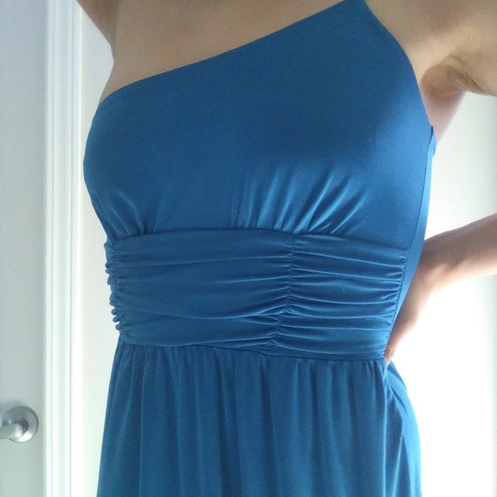 Blue Ruched Chain One Shoulder Dress - Picture 12 of 12